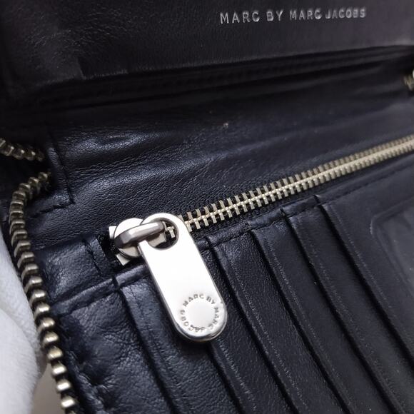 Marc By Marc Jacob Leather Zip Around Credit Card Wristlet Wallet - Picture 14 of 15